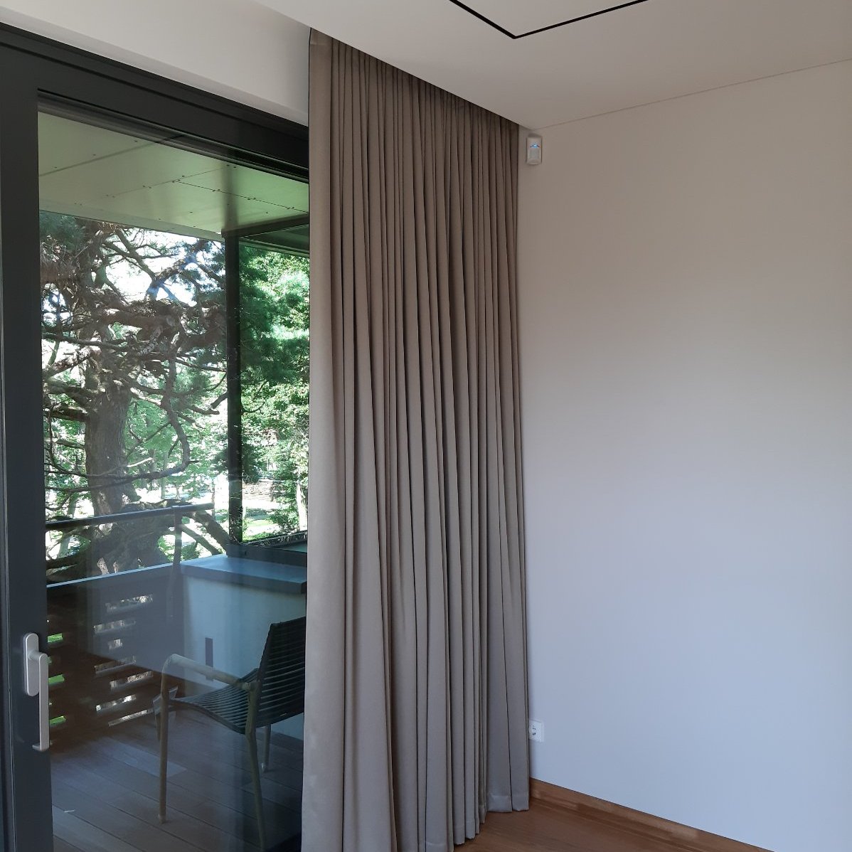 BLACKOUT ↔150 - Image 36