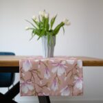 TABLE RUNNER MAGNOLIA